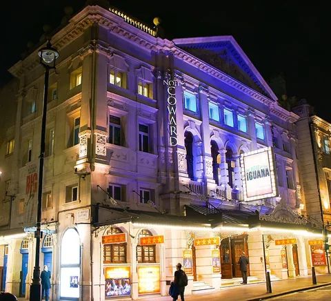 English: Noël Coward Theatre, London. Photograph taken in a public location in the UK of a building on permanent public display, and exempt from copyright under Section 62 of the Copyright Designs & Patents Act 1988 (…